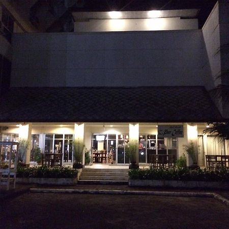 Paradorn Inn Chumphon Exterior photo
